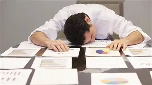 工作时在公司突发疾病死亡能否认定为工伤? 8 工作时在公司突发疾病死亡能否认定为工伤?